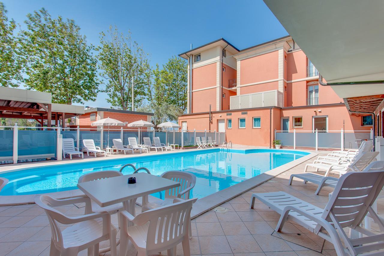 Hotel De La Ville Cesenatico Eksteriør bilde