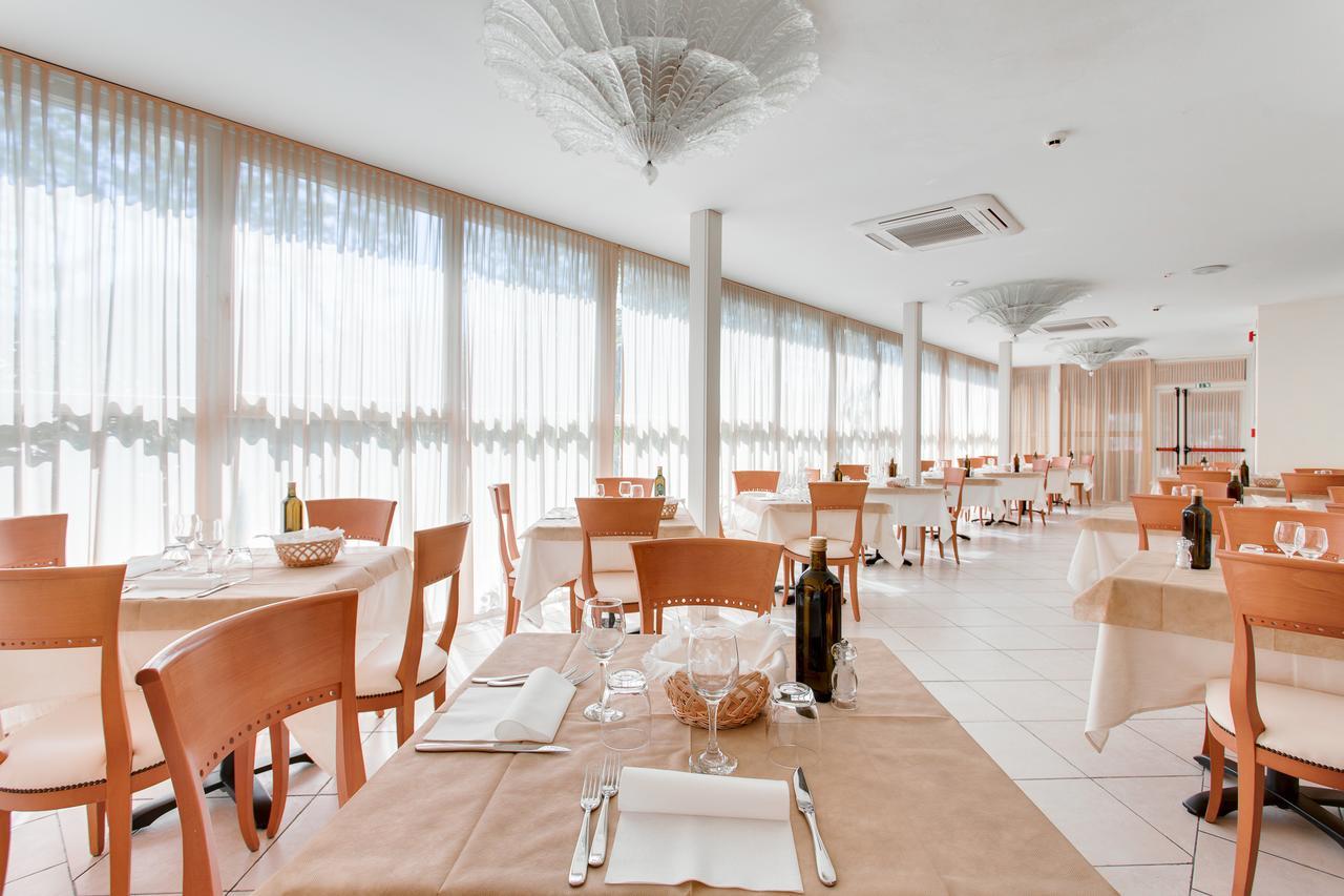 Hotel De La Ville Cesenatico Eksteriør bilde